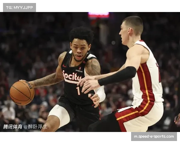 希罗三分10中8砍33+9+9准三双 热火客场终结黄蜂六连胜势头 希罗三分10中8砍33+9+9准三双 热火客场终结黄蜂六连胜势头